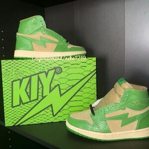 Kiy Studios “YOUNG STONER LIFE” High Men Size 7.5